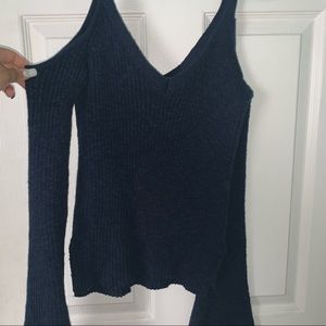 off the shoulder/strap v-neck top